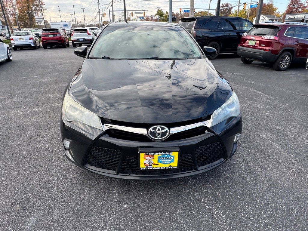 Used 2015 Toyota Camry LE image 2