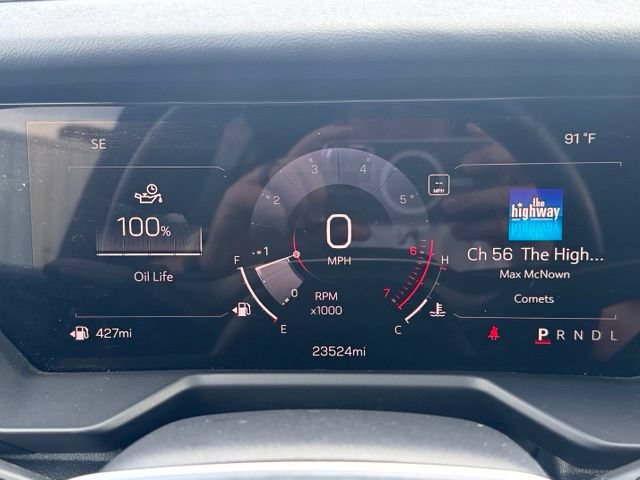 Used 2026 GMC Acadia Elevation w/ Elevation Premium Package FWD image 13