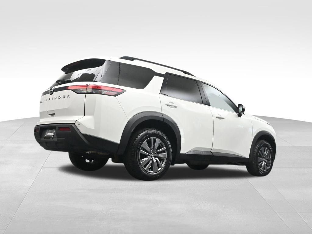 Used 2025 Nissan Pathfinder SV image 30