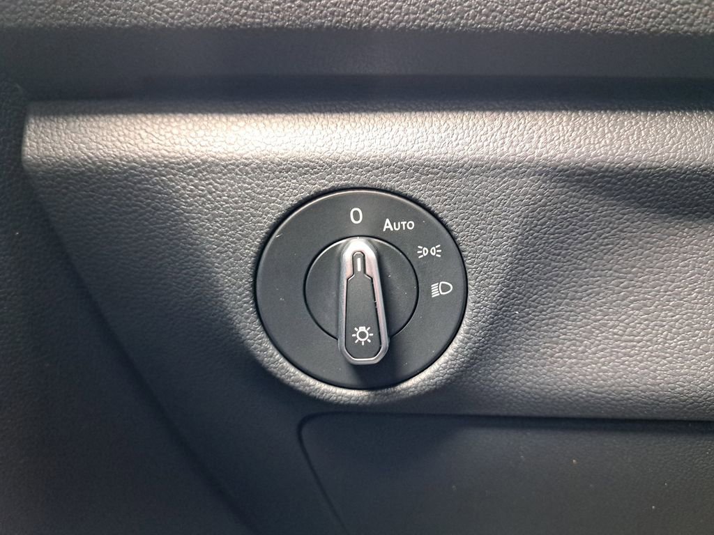 Used 2024 Volkswagen Jetta SE image 26