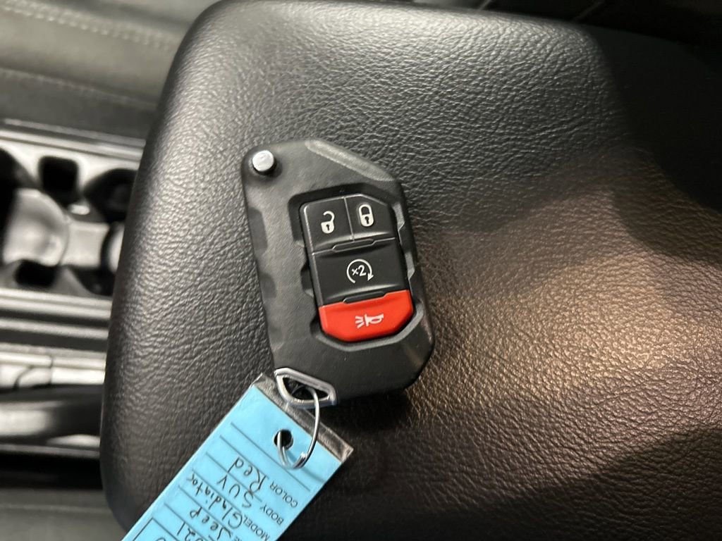 Used 2021 Jeep Gladiator Willys image 22