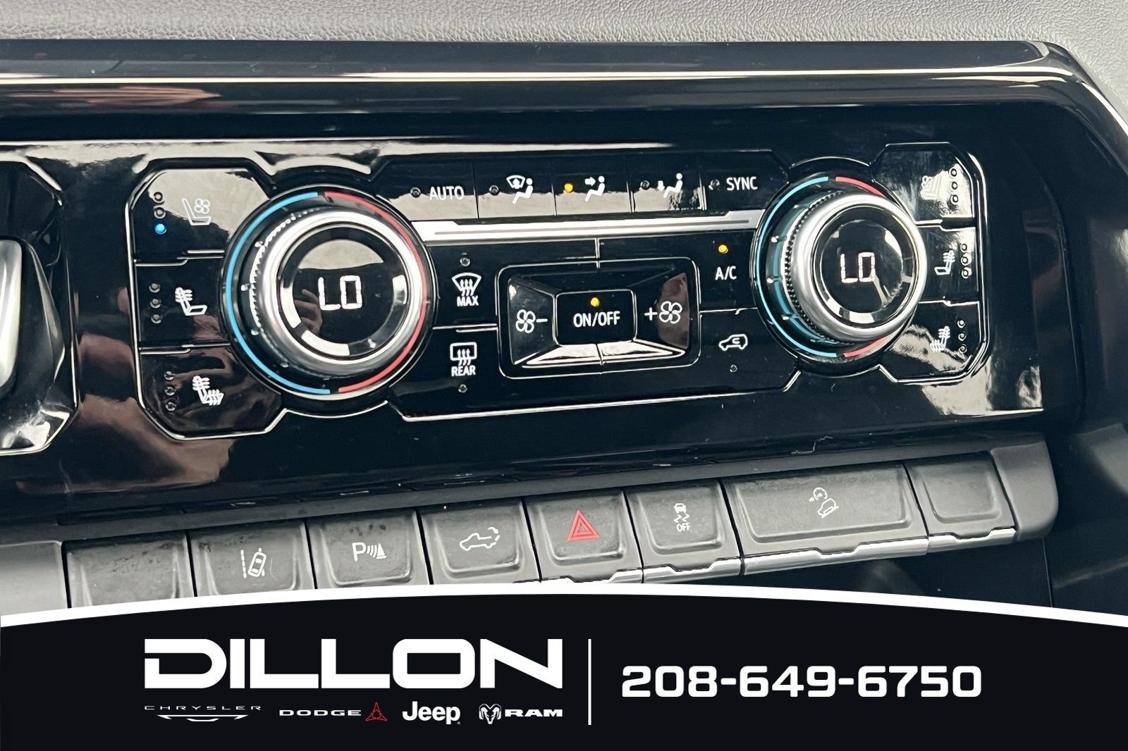 Used 2024 GMC Sierra 2500 AT4 w/ AT4 Premium Plus Package AWD/4WD image 23