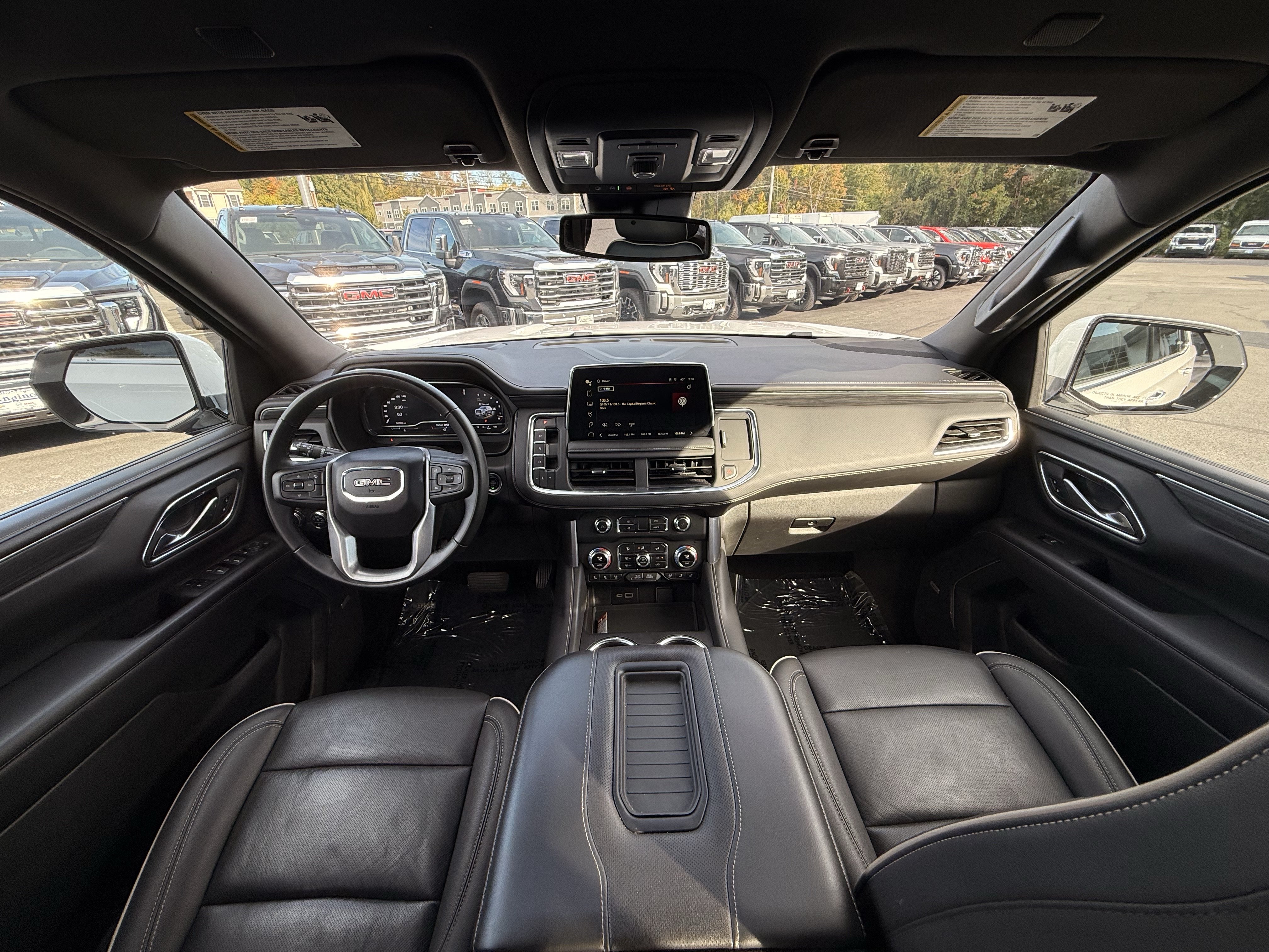 Certified 2024 GMC Yukon SLT AWD/4WD image 9