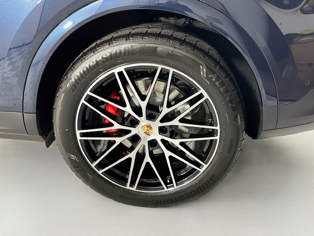 New 2027 Porsche Cayenne S AWD/4WD image 33