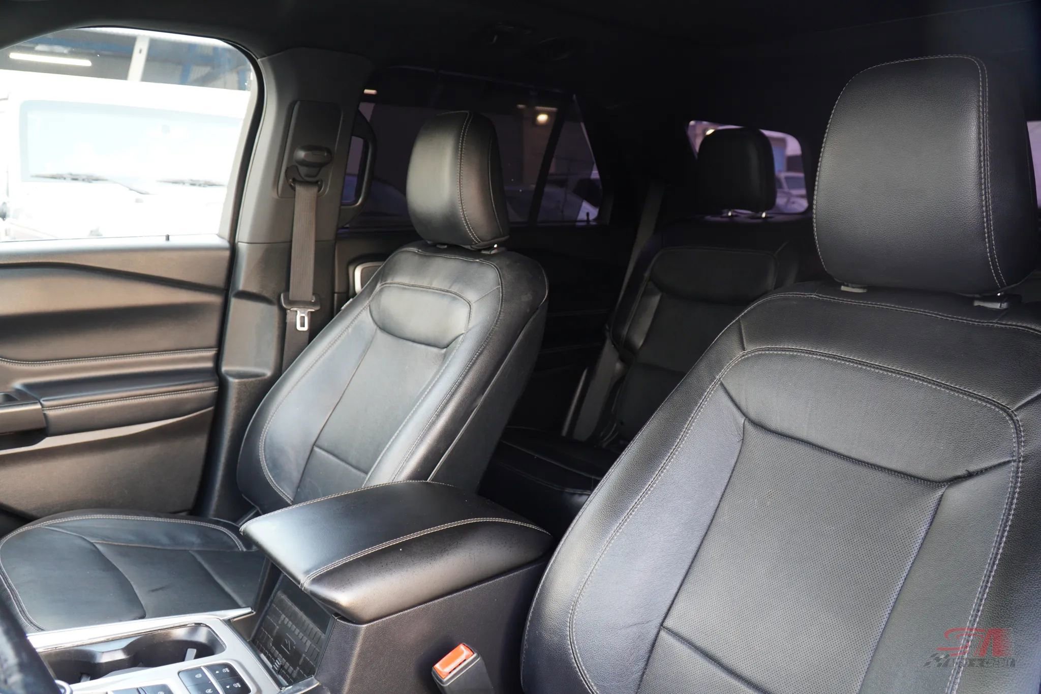 Used 2020 Ford Explorer Limited w/ Class III Trailer Tow Package image 14