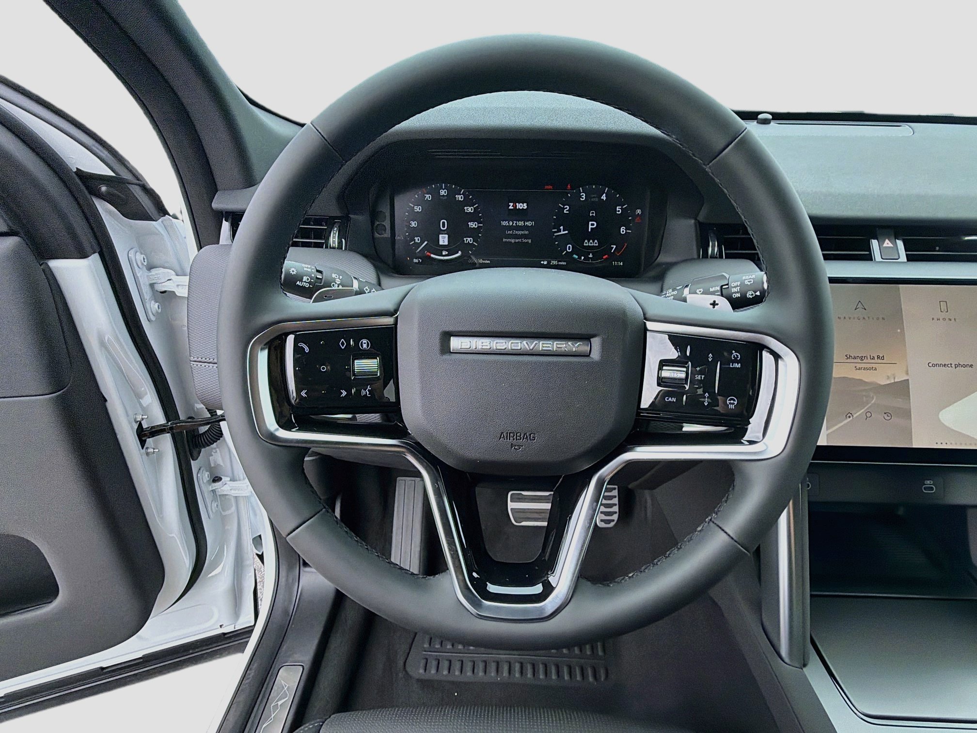 New 2026 Land Rover Discovery Sport Landmark AWD/4WD image 40
