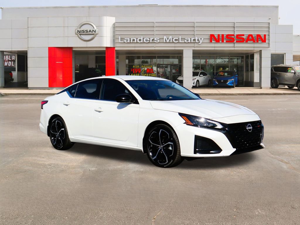 Used 2024 Nissan Altima 2.5 SR