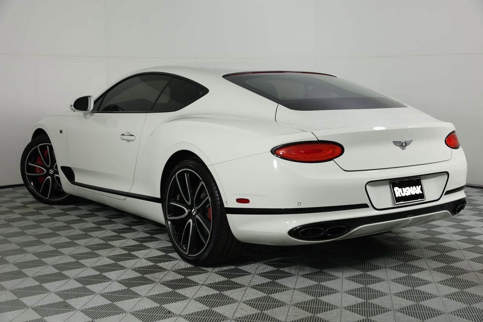 Used 2020 Bentley Continental GT image 3