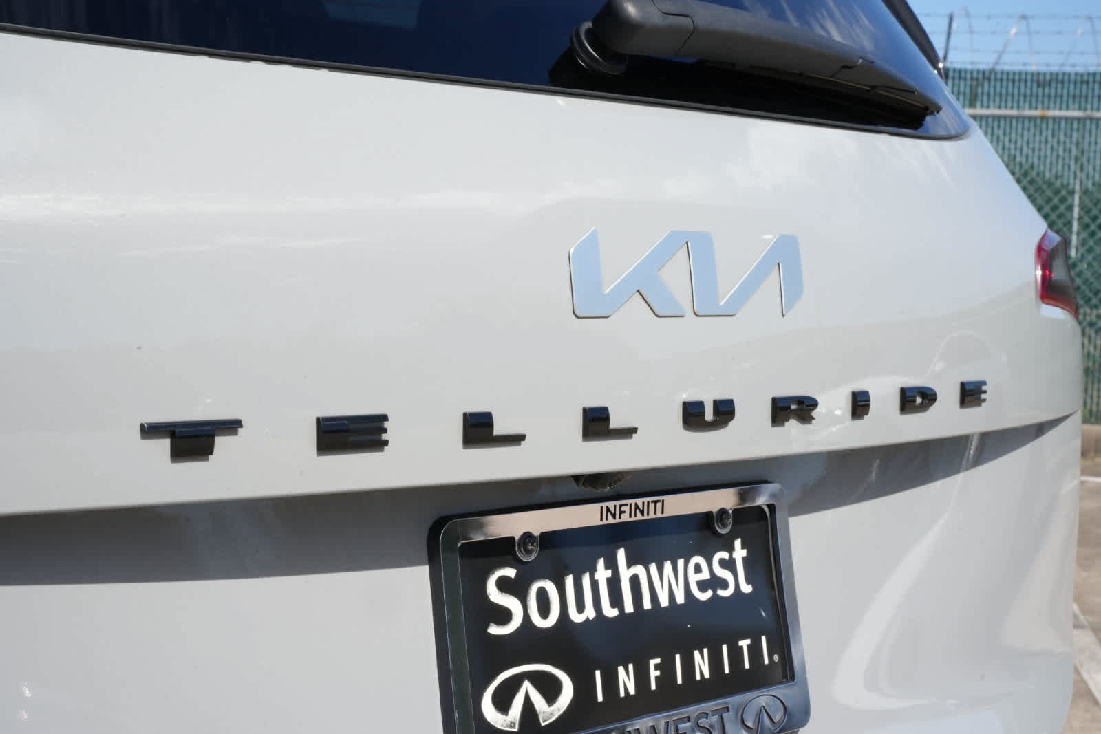 Used 2022 Kia Telluride SX w/ SX Prestige Package AWD/4WD image 19
