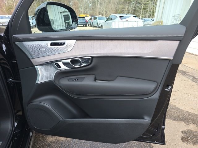 New 2026 Volvo XC90 T8 Ultra w/ Protection Package image 13