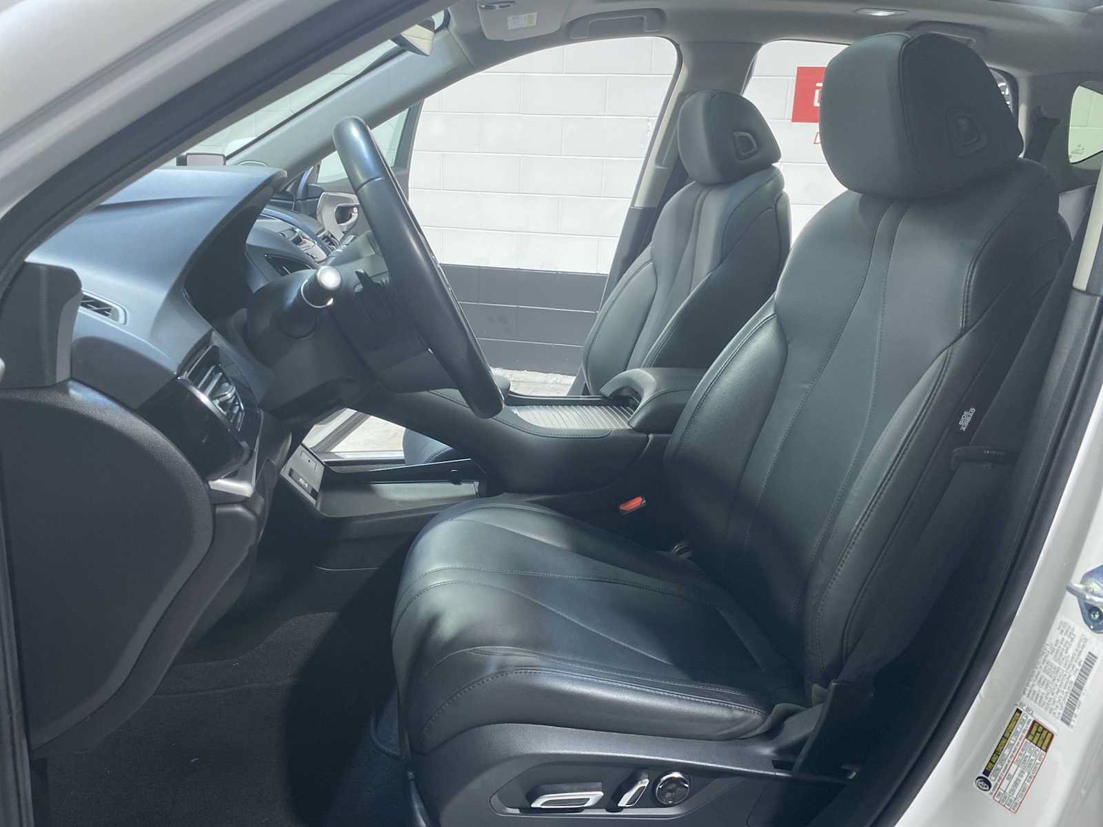 Used 2024 Acura RDX SH-AWD image 11
