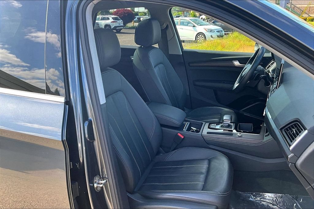 Used 2021 Audi Q5 e Premium Plus w/ Premium Plus Package AWD/4WD image 10