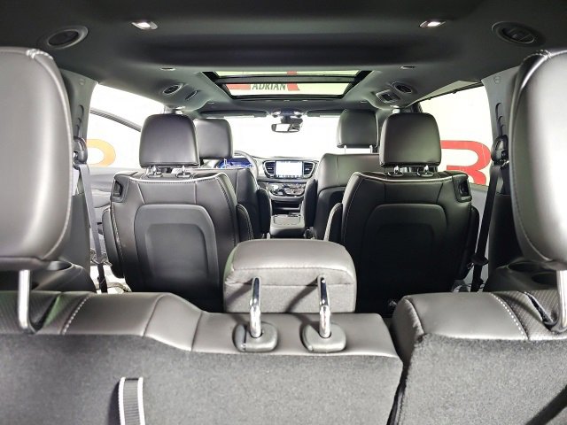 New 2026 Chrysler Pacifica Limited w/ S Appearance Package image 27