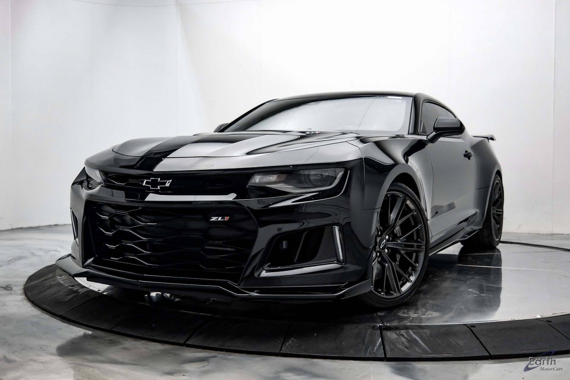 Used 2021 Chevrolet Camaro ZL1 image 5