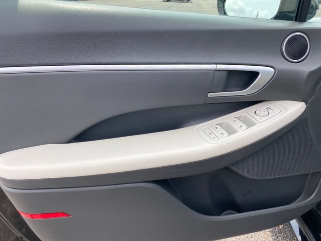 Used 2025 Hyundai Sonata SEL FWD image 16