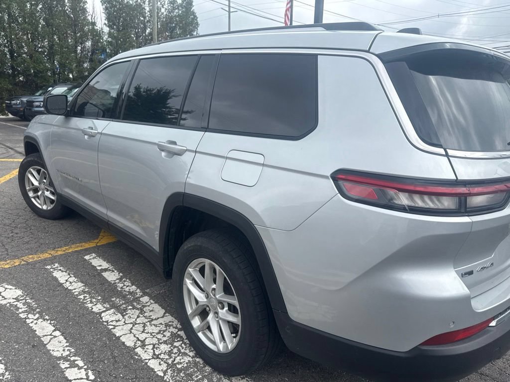Used 2021 Jeep Grand Cherokee L Laredo w/ Luxury Tech Group I AWD/4WD image 7