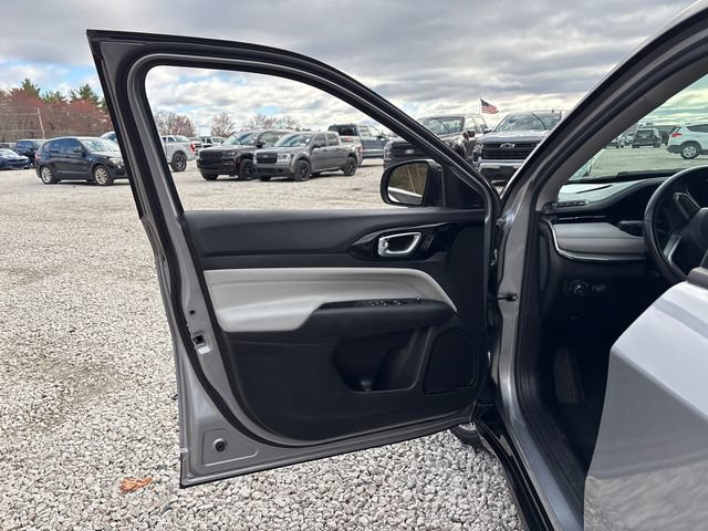 Used 2022 Jeep Compass Limited w/ Elite Group AWD/4WD image 15