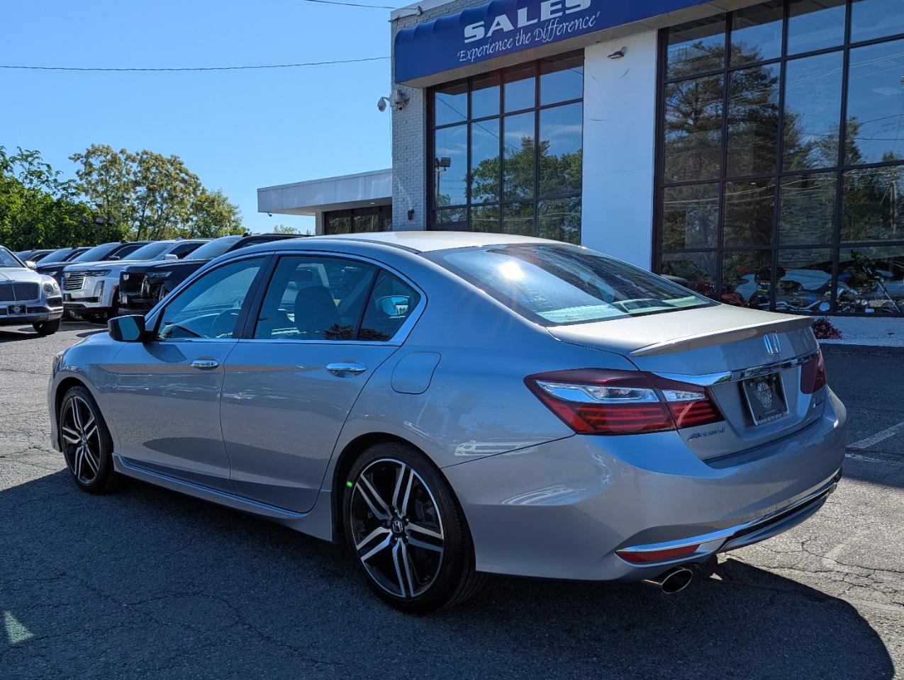 Used 2017 Honda Accord Sport Special Edition image 10