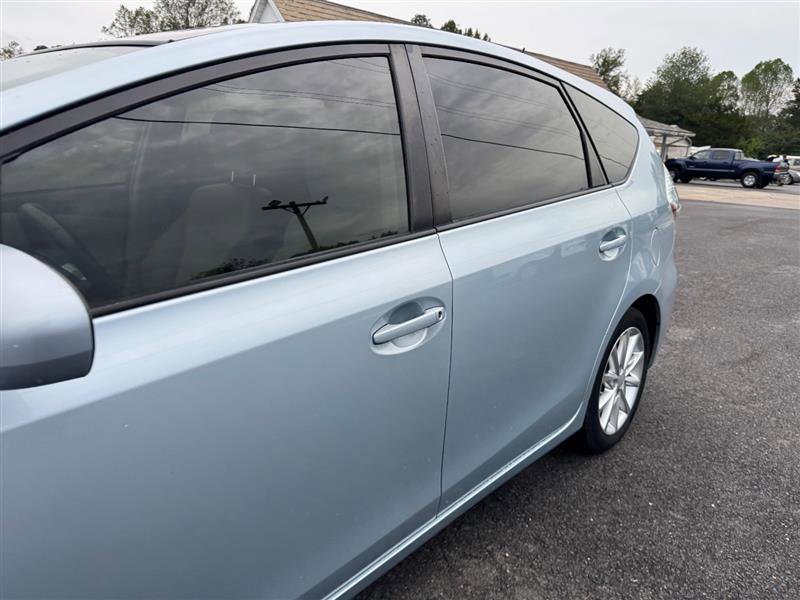 Used 2014 Toyota Prius V Five image 12
