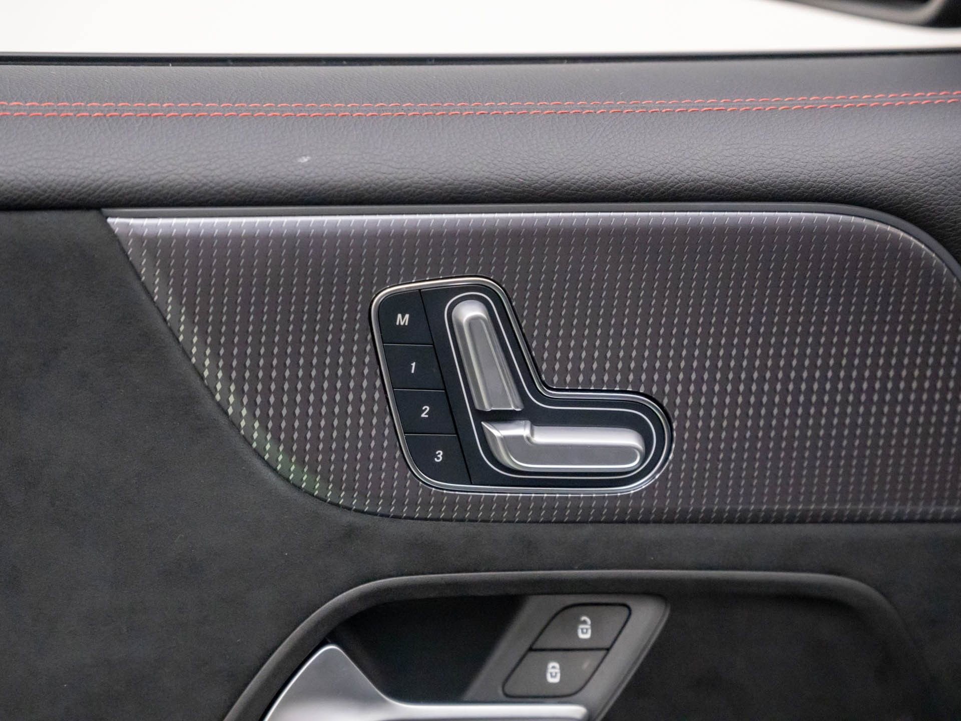 Certified 2023 Mercedes-Benz EQB 300 4MATIC image 15