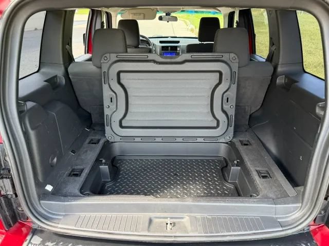 Used 2009 Jeep Liberty Sport AWD/4WD image 32