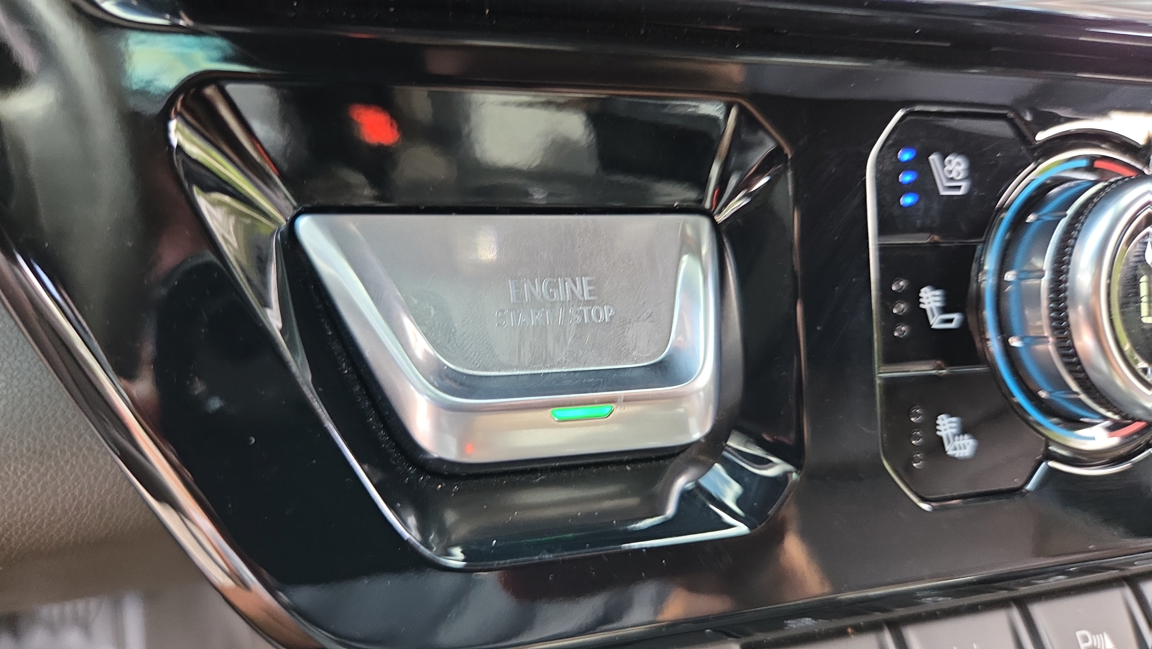 Certified 2024 GMC Sierra 2500 Denali w/ Denali Reserve Package AWD/4WD image 22