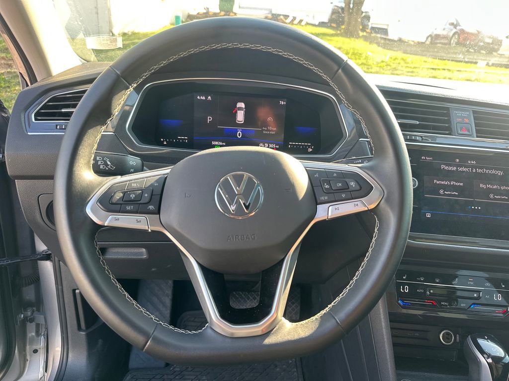 Used 2023 Volkswagen Tiguan SE image 12
