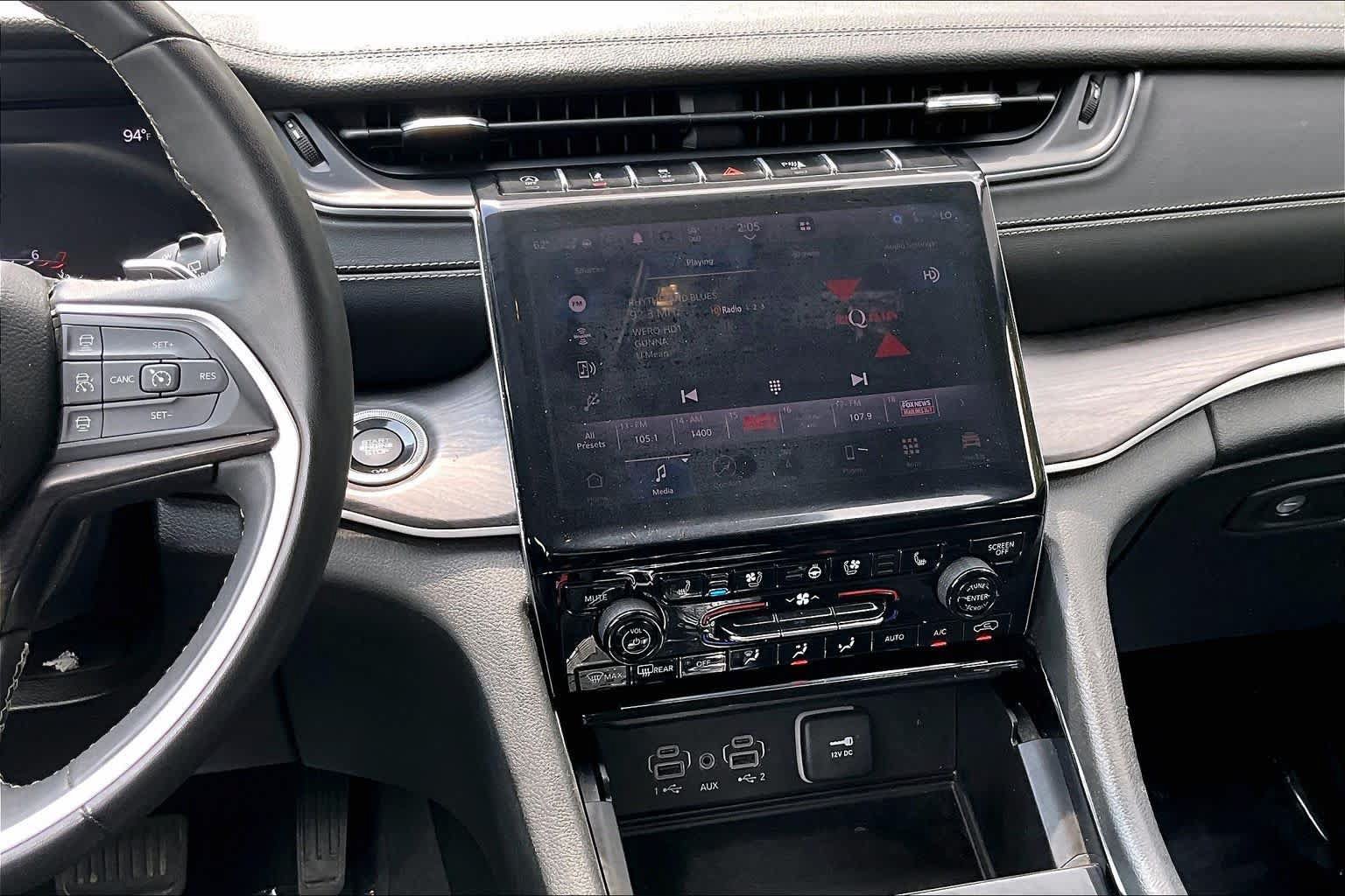 Used 2023 Jeep Grand Cherokee L Limited w/ Luxury Tech Group II AWD/4WD image 7