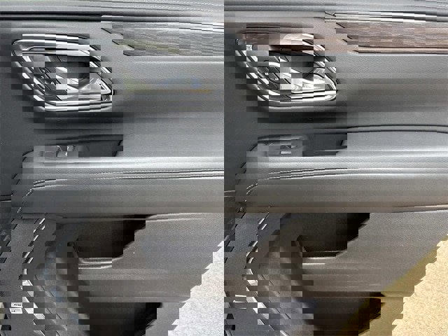 Used 2023 Chevrolet Tahoe Z71 w/ Off-Road Capability Package image 22