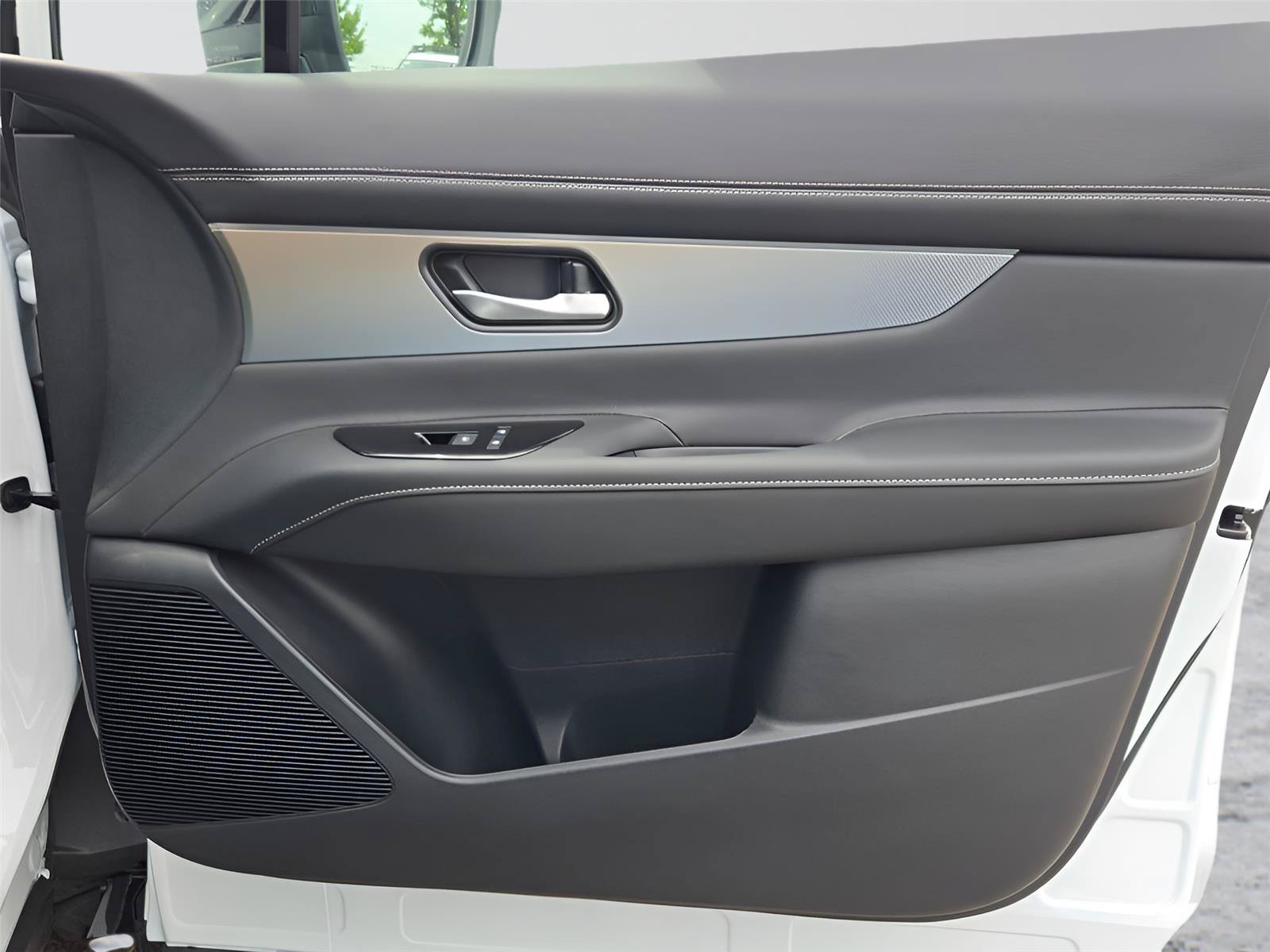 New 2026 Nissan Murano Platinum w/ Cargo Package AWD/4WD image 7