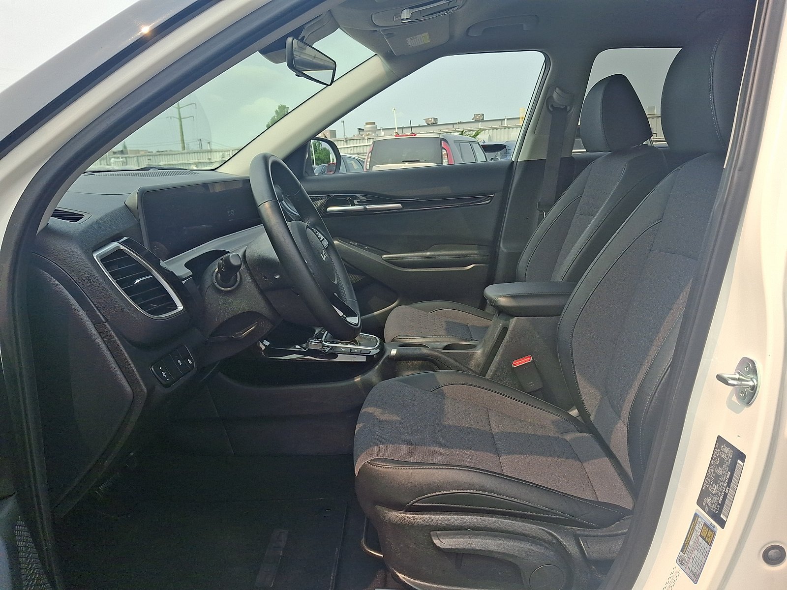 Used 2024 Kia Seltos S AWD/4WD image 13