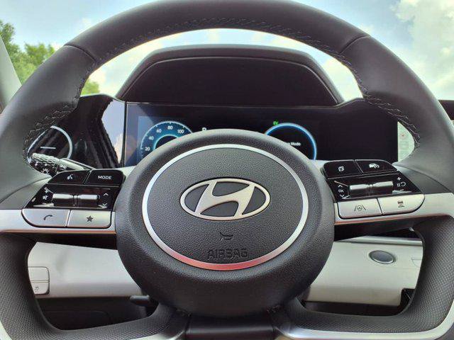 New 2025 Hyundai Elantra Limited FWD image 22