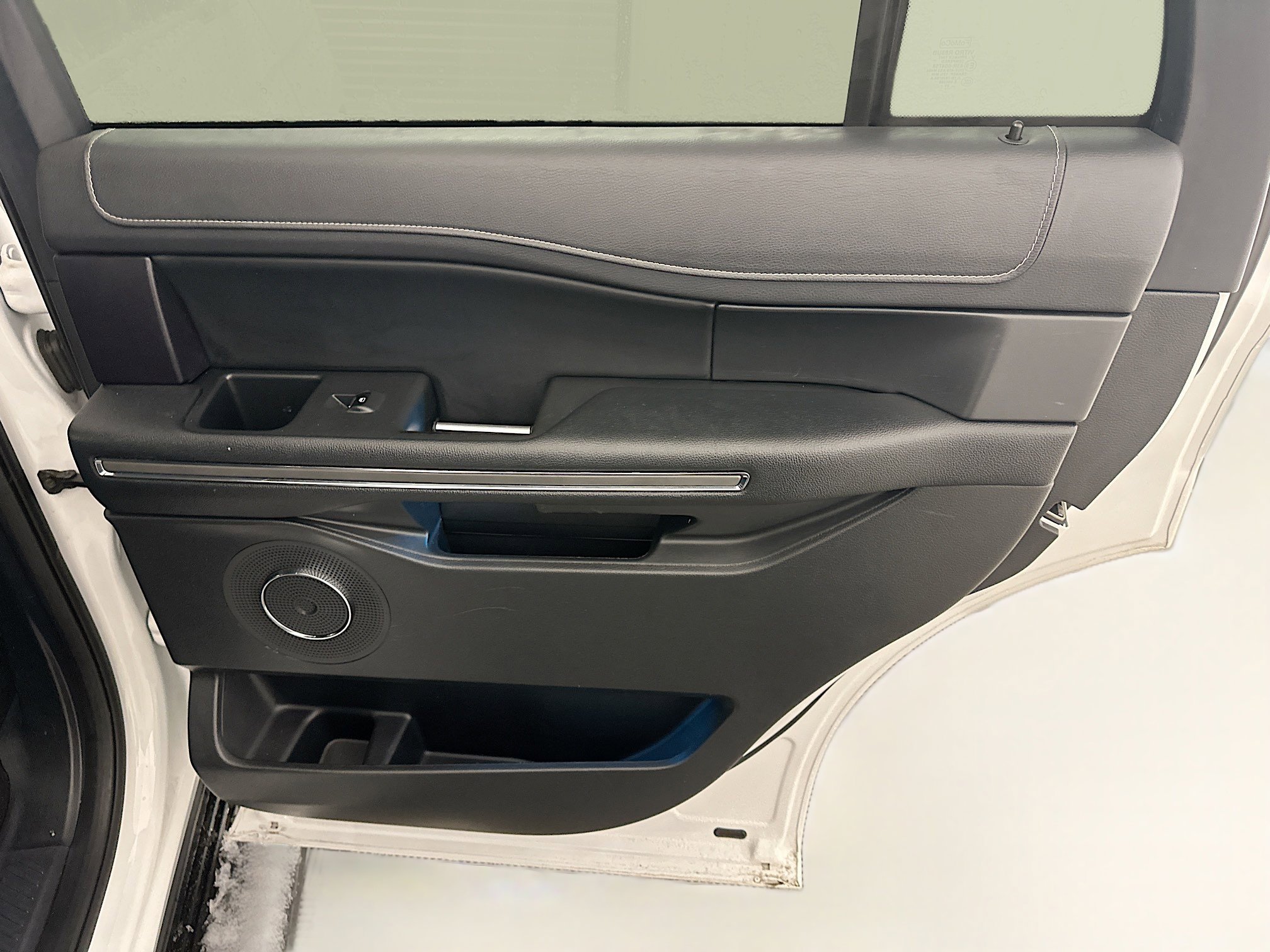 Used 2024 Ford Expedition XLT image 33