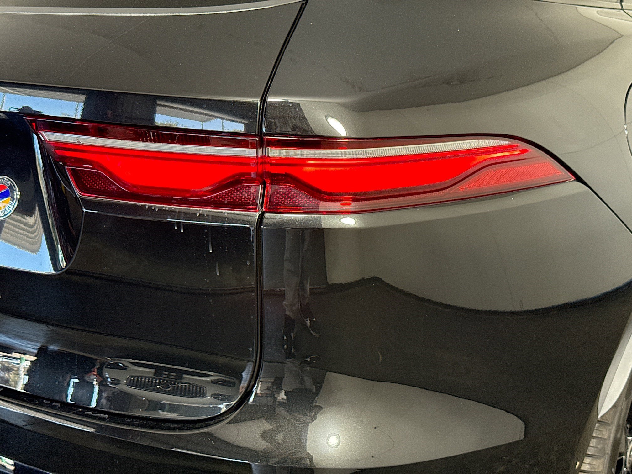 Used 2025 Jaguar F-PACE R-Dynamic S image 34