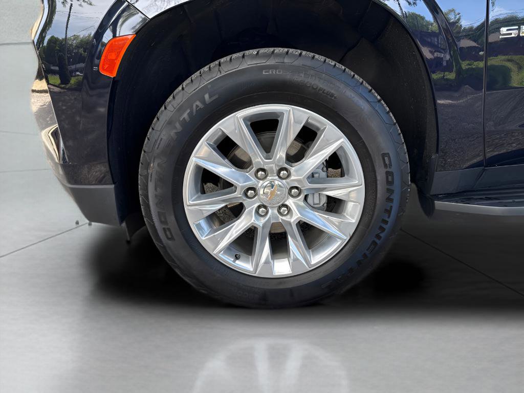 Used 2024 Chevrolet Suburban Premier AWD/4WD image 5