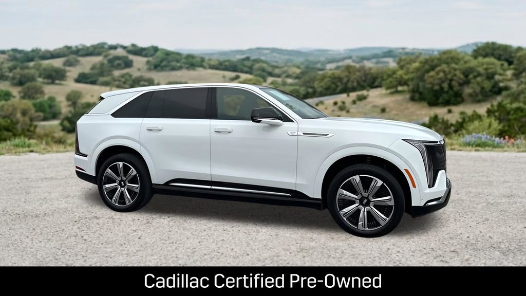 Certified 2025 Cadillac Escalade IQ Luxury 2 w/ LPO, Premium Carpet Package AWD/4WD image 11