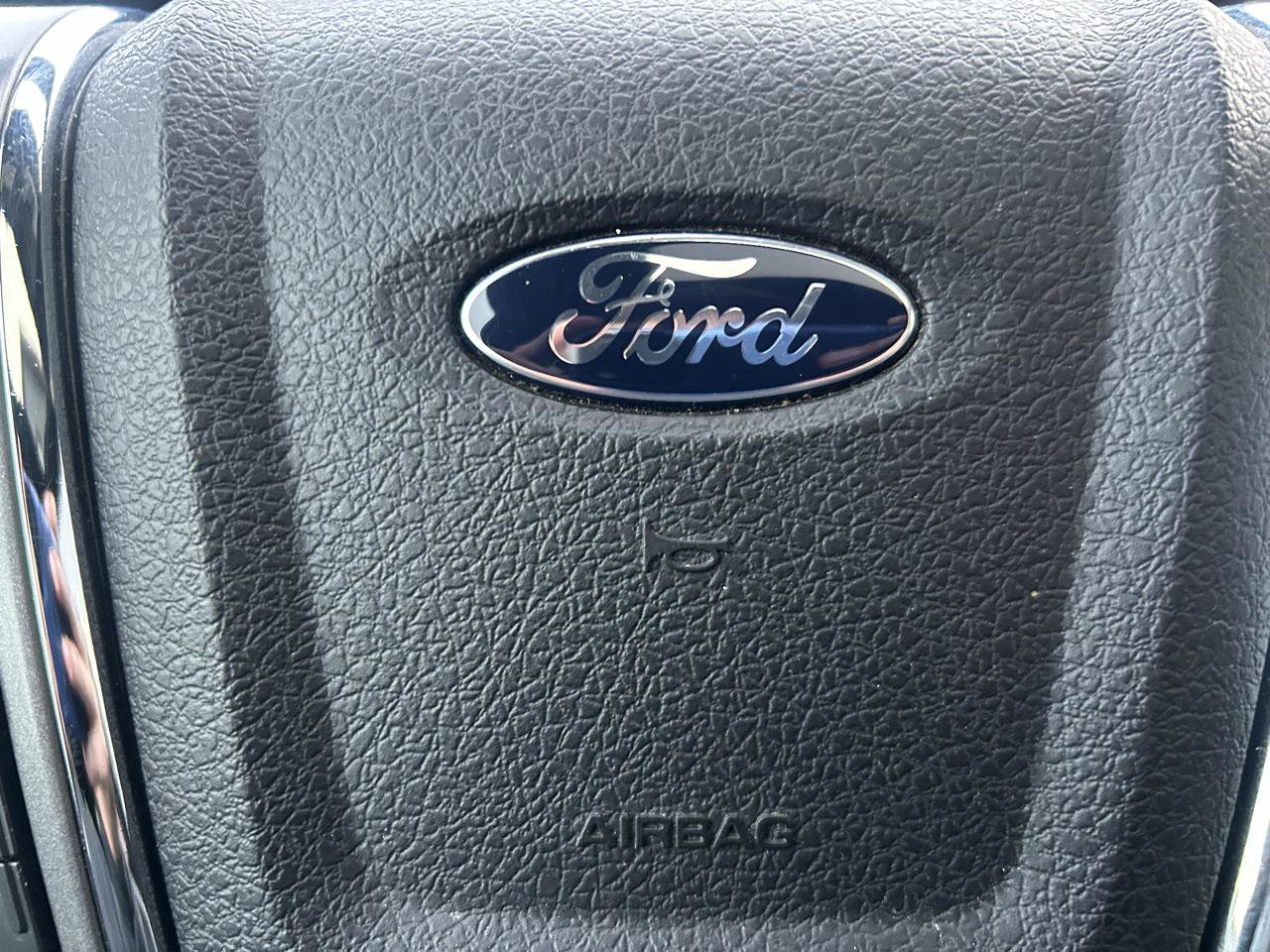 Used 2015 Ford Expedition Platinum AWD/4WD image 22