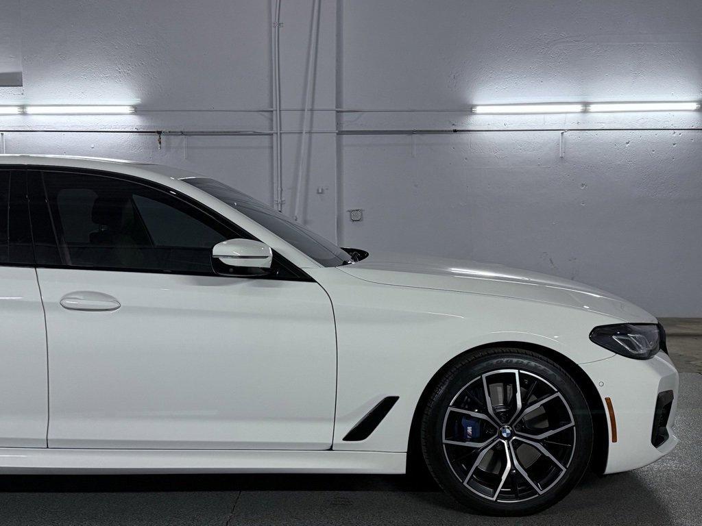 Used 2021 BMW M550i xDrive w/ Premium Package image 5