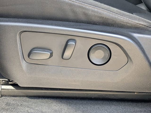 Used 2023 Chevrolet Colorado Trail Boss w/ Technology Package image 19