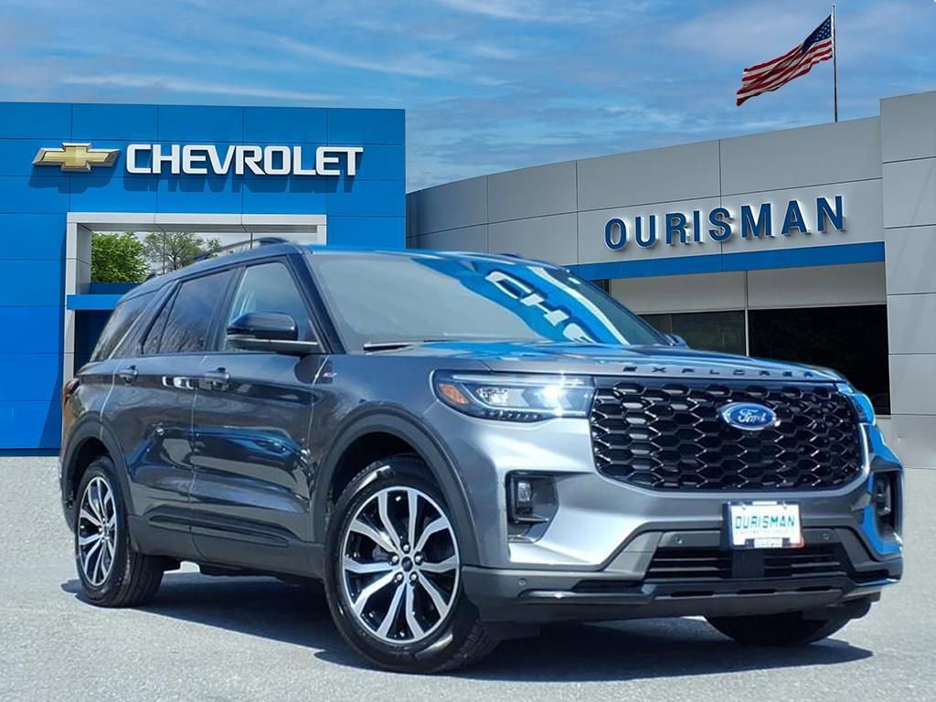 Used 2025 Ford Explorer ST-Line w/ Premium Package image 1