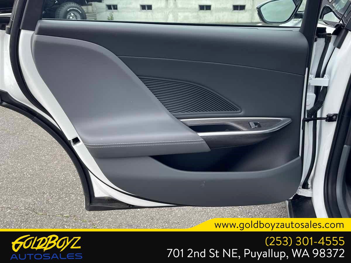 Used 2023 Lucid Air Touring image 38