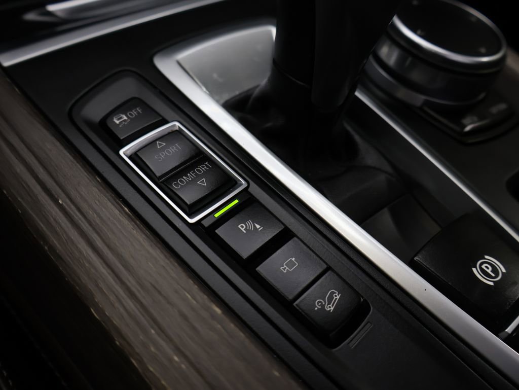 Used 2018 BMW X5 xDrive50i AWD/4WD image 31