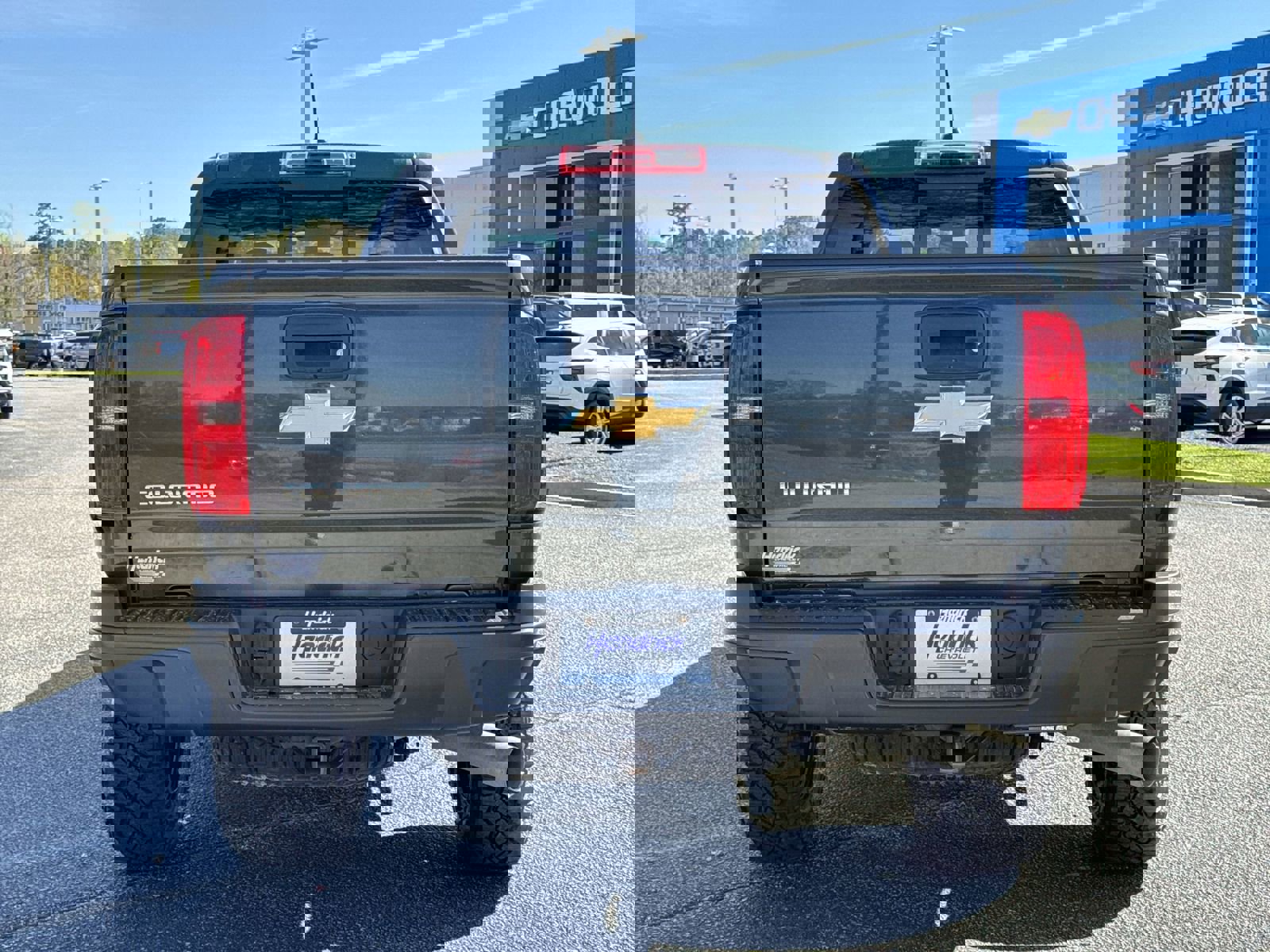 Used 2018 Chevrolet Colorado ZR2 AWD/4WD image 9