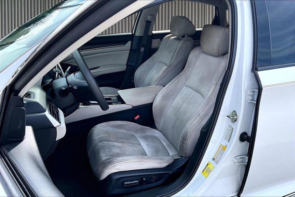 Used 2020 Honda Accord EX image 25