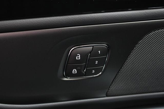 New 2026 Lincoln Nautilus Reserve AWD/4WD image 37