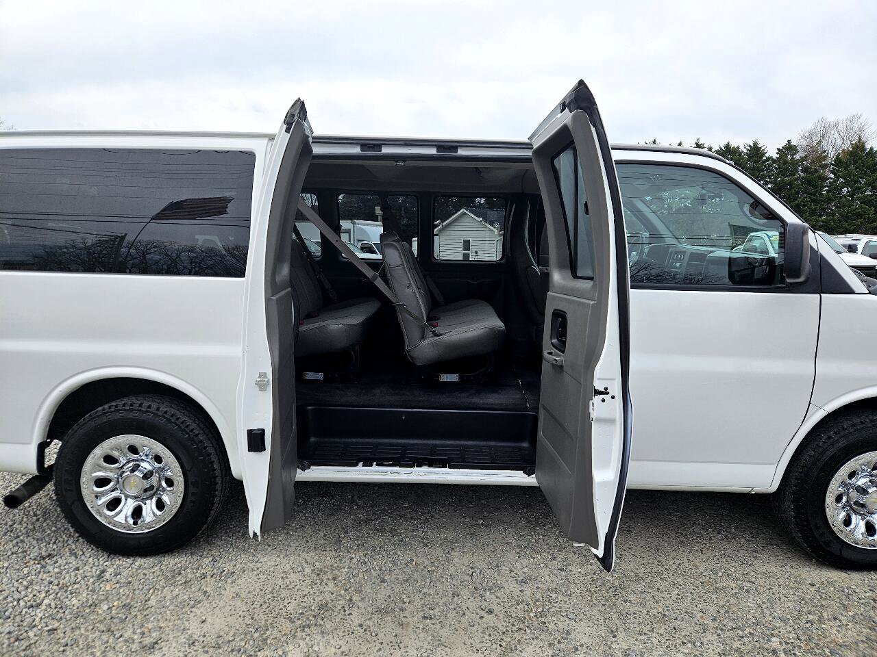 Used 2014 Chevrolet Express 1500 LT w/ LT Preferred Equipment Group image 20