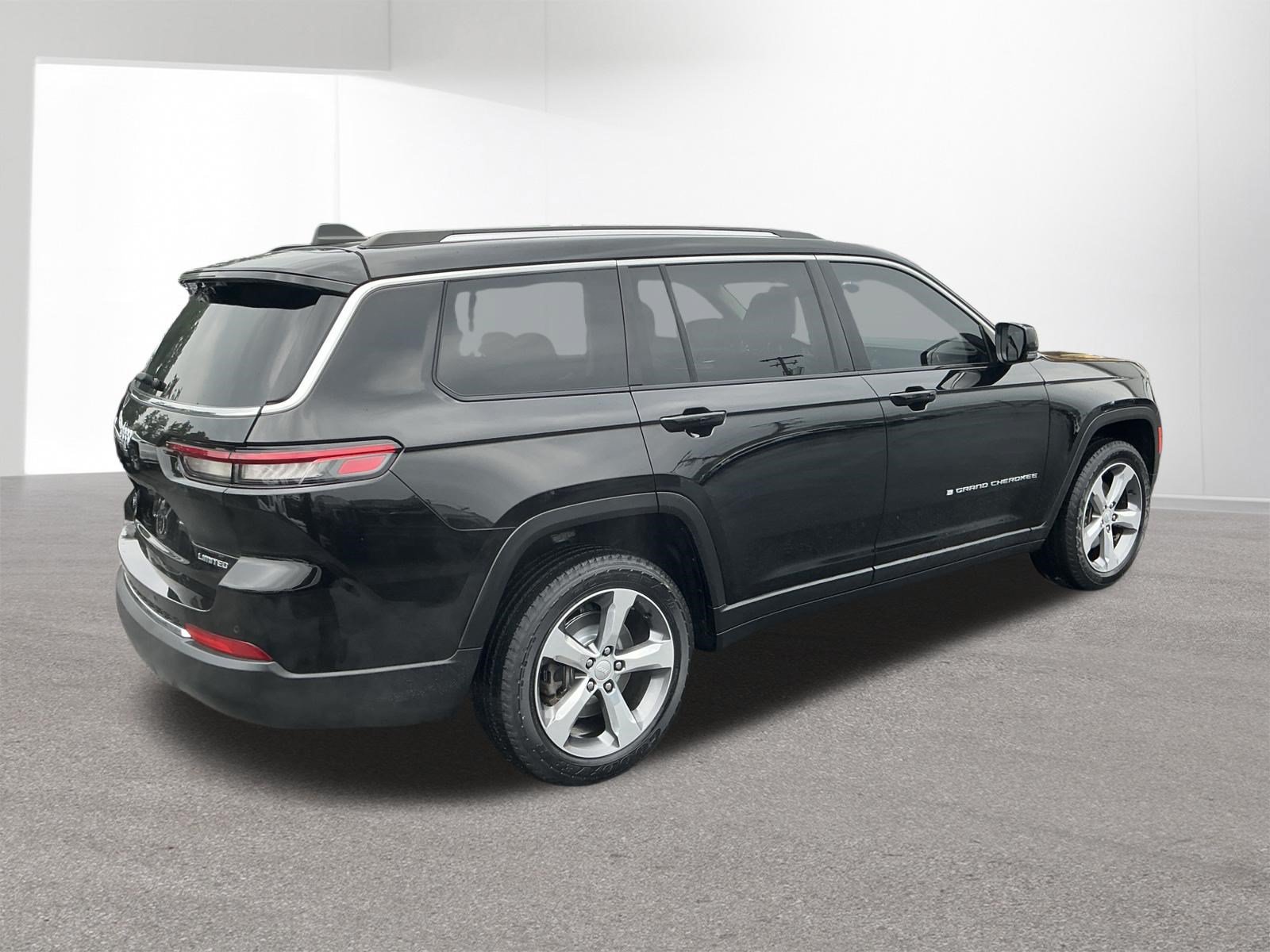 Used 2021 Jeep Grand Cherokee L Limited AWD/4WD image 3