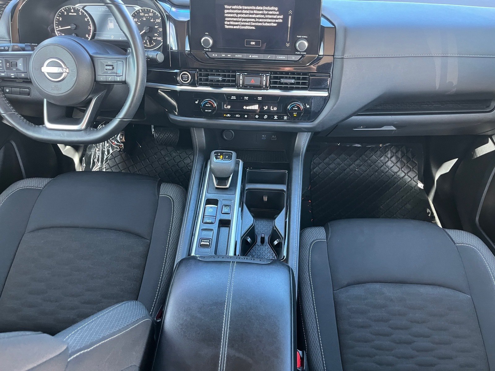 Used 2024 Nissan Pathfinder SV FWD image 14