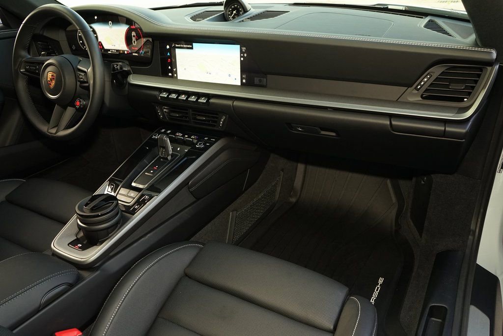 Used 2025 Porsche 911 Carrera image 12