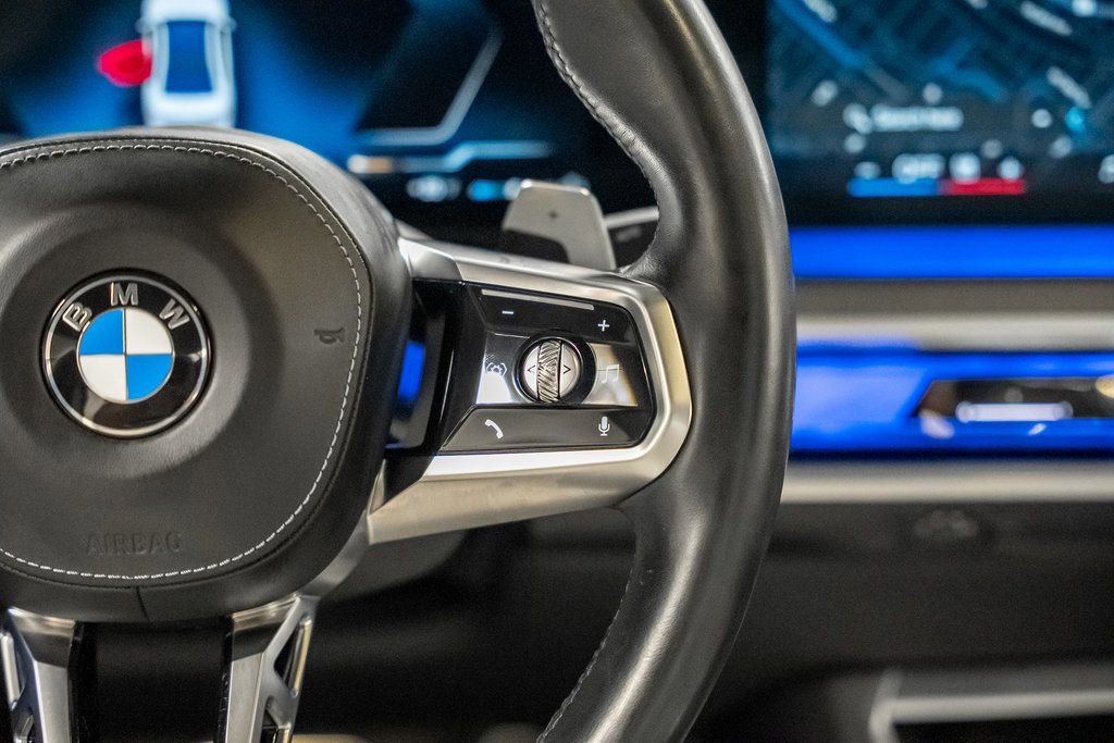 Used 2023 BMW 740i w/ Luxury Rear Seating Package image 43